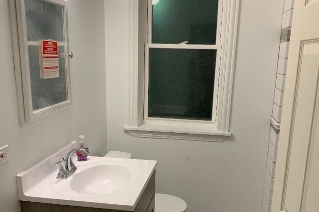 Photo - 4150 W Barry Ave Unit 1