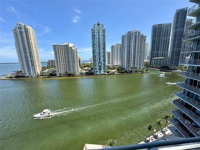 Building Photo - 335 S Biscayne Blvd Unit 1601 Rental