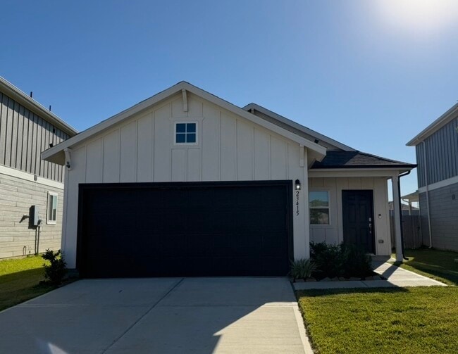 Building Photo - 23415 Wagon Cart Rd