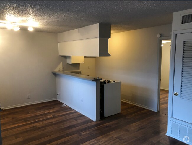 Building Photo - Jacksonian Apartments Unit 207