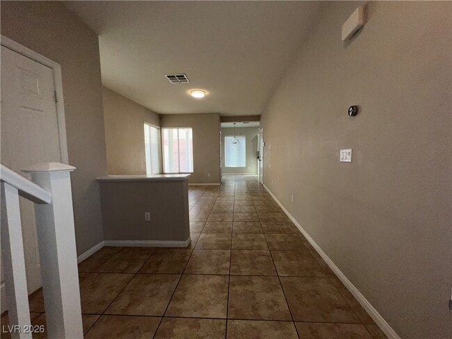 Photo - 8159 Golden Flowers St