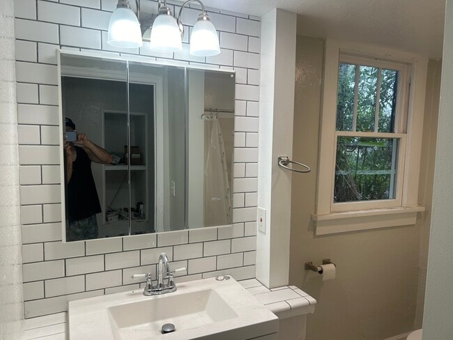 Photo - 515 40th Ave S