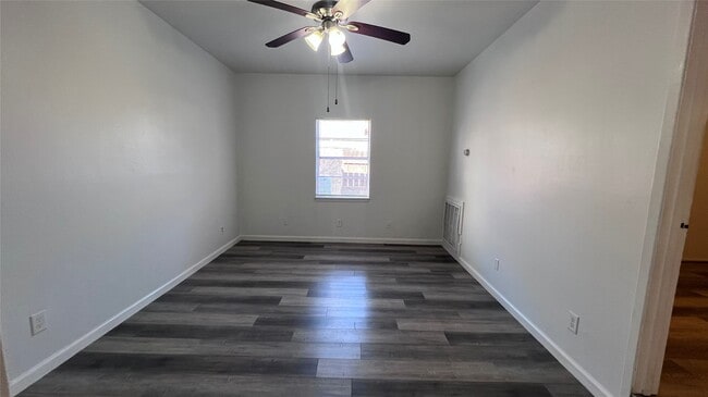 Photo - 1325 Herkimer St Unidad 2