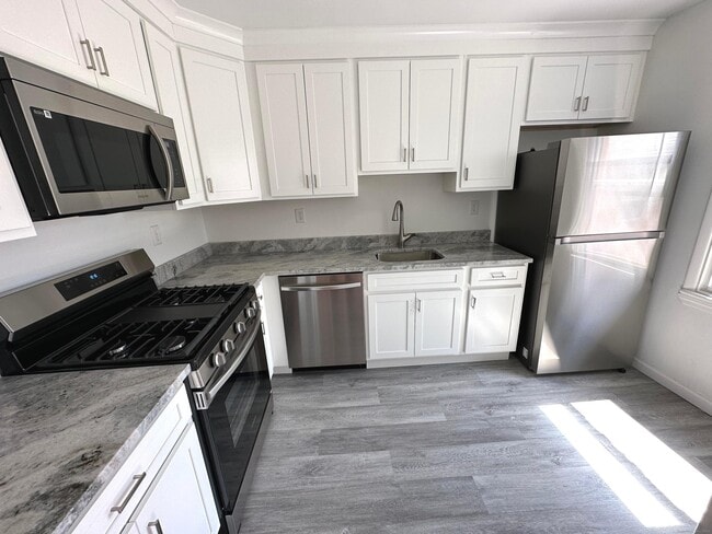 Photo - 29 Standish Rd Unit APT 3