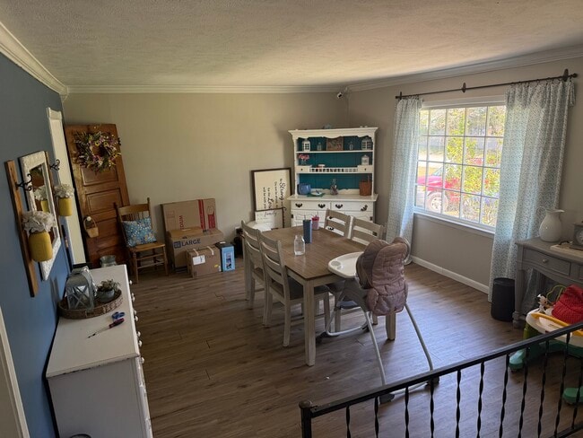 Photo - 747 Goodyear Dr