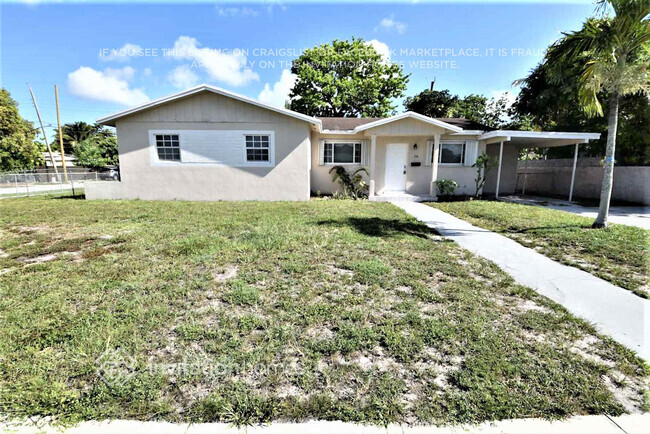 Building Photo - 330 NW 196th St Rental
