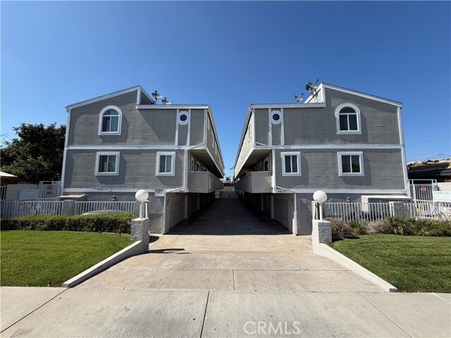 Building Photo - 4013 W 145th St