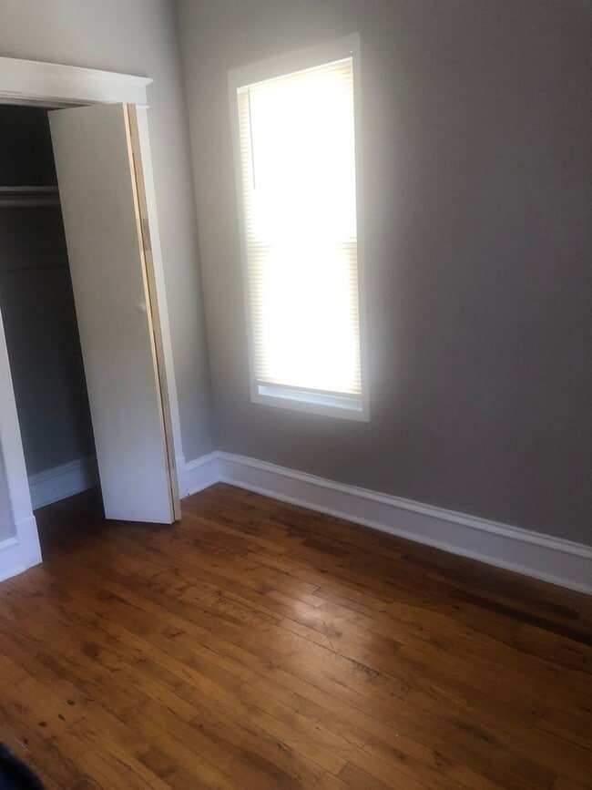 Photo - 2941 Harriet Ave Unit 4