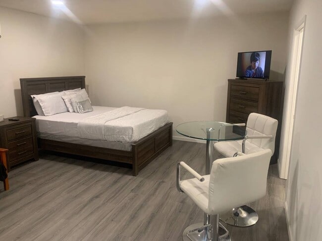31400 Ave Valdez