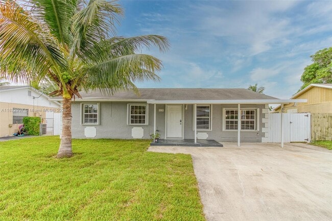 Building Photo - 8130 SW 7th Ct Rental