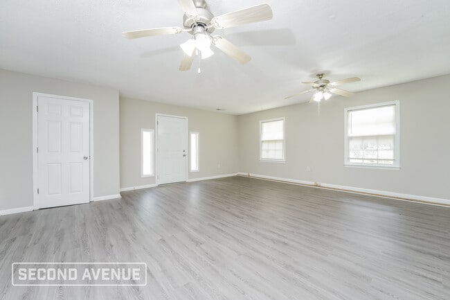 Photo - 8163 Tudor Dr