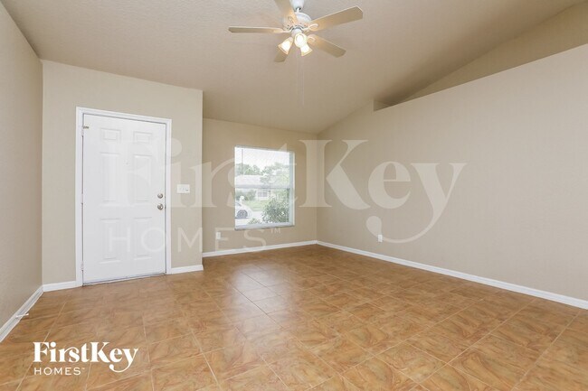 Photo - 708 17th St NE