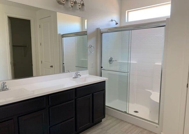 Photo - MOVE IN SPECIALS!! $500.00 MOVE IN CREDIT!...