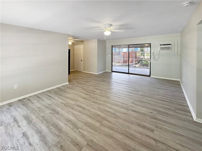 Photo - 1881 Edison Ave