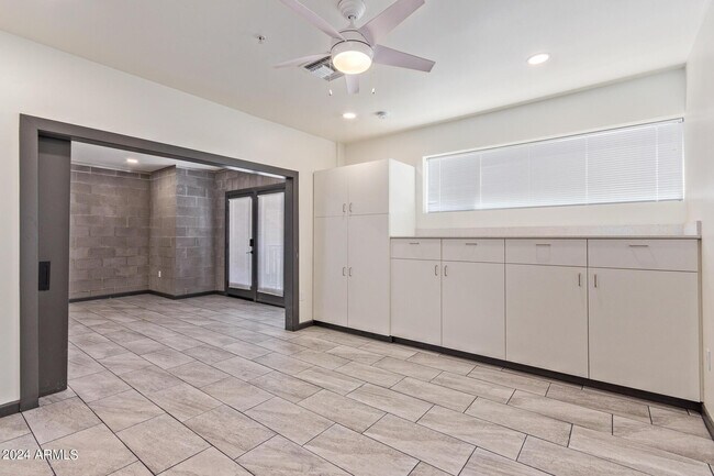 Photo - 129 N 11th Ave Unit Apt 2A