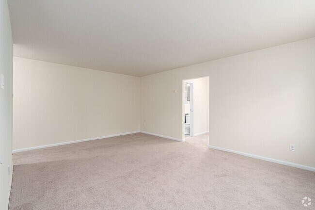 2BR, 1BA - 865SF Living Room