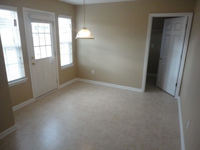 Photo - 2951 Aviator Cir Casa