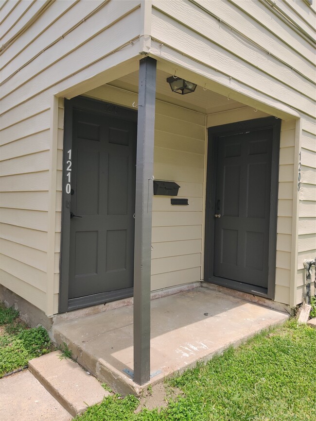 Photo - 1208 7th Ave N