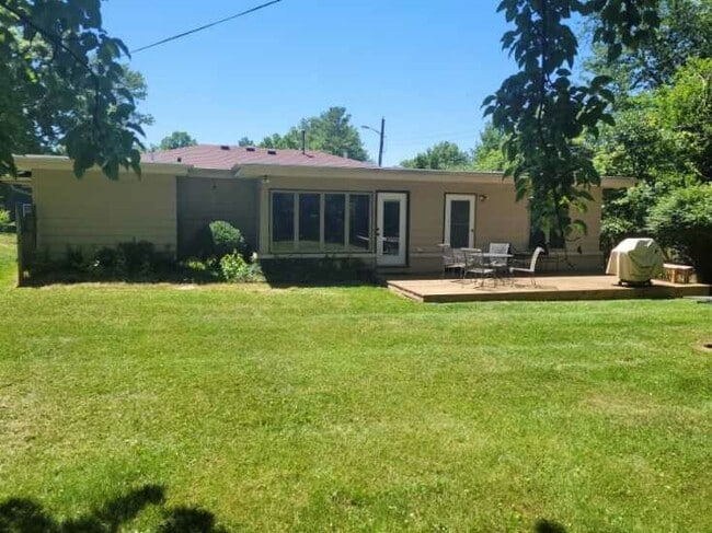 Photo - 501 S Arbutus Dr