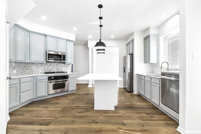 Photo - 21823 Mystic Point Ct