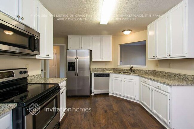 Photo - 3475 Whisperwood Ct NW