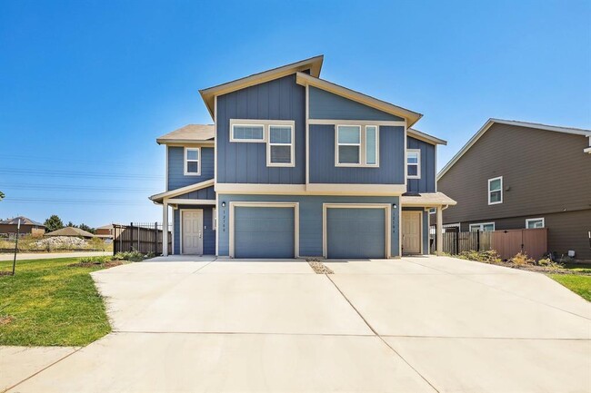 Building Photo - 12100 Scarlet Sleeve Wy Rental