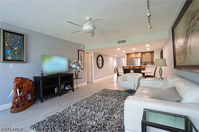Photo - 4200 Belair Ln Unidad 114