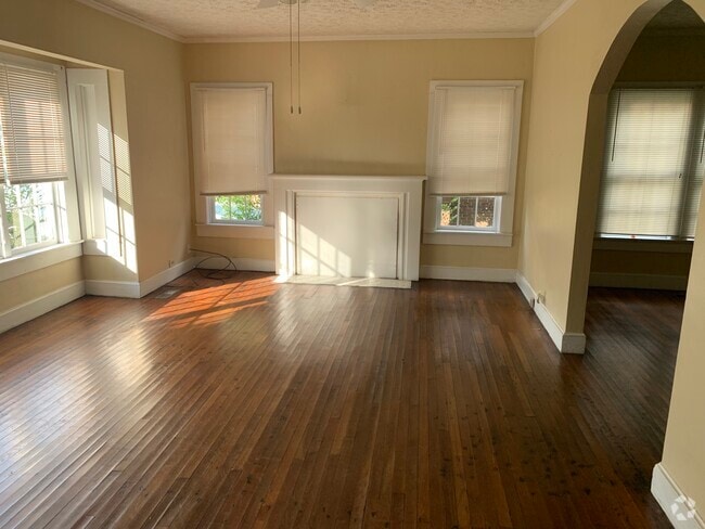 Building Photo - 321 5th Ave Unit A Rental