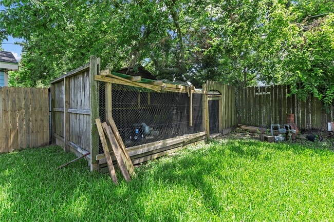 Building Photo - 10906 Keese Dr