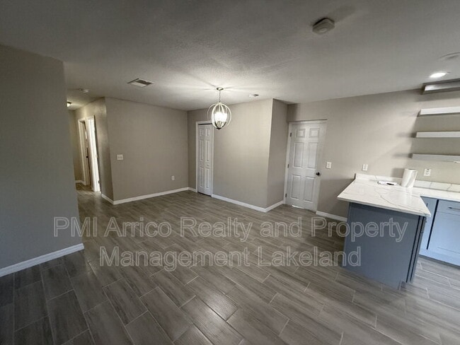 Photo - 916 Palmer Rd