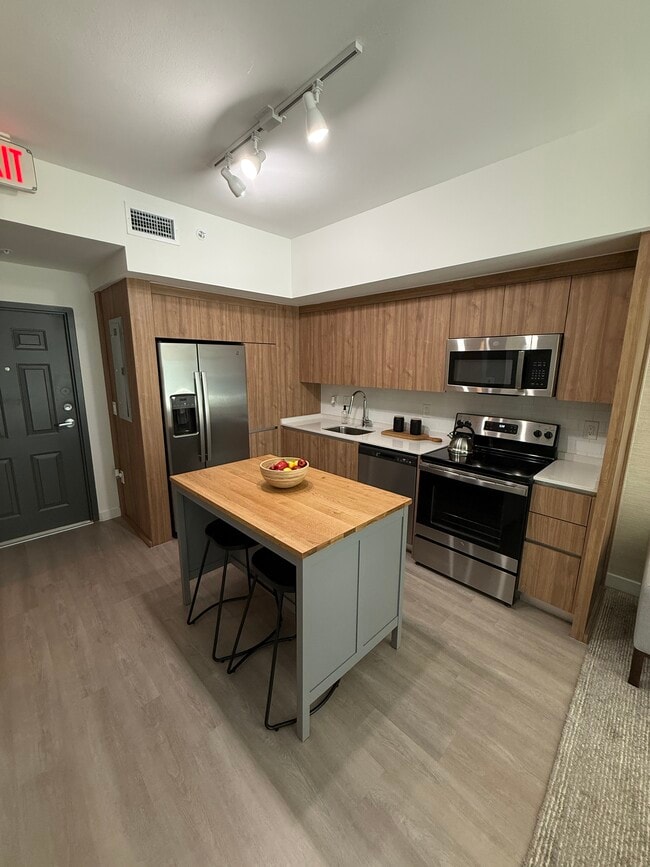 Building Photo - 320 NW 157th St Unit B4 Rental