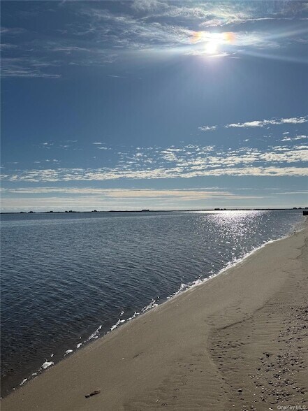 Photo - 25 Shinnecock Rd