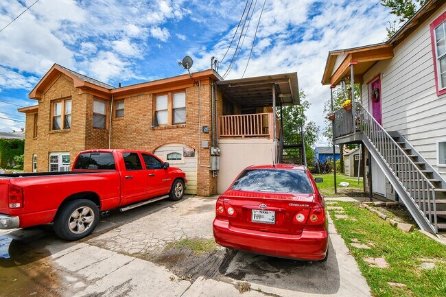Photo - 5049 Jefferson St