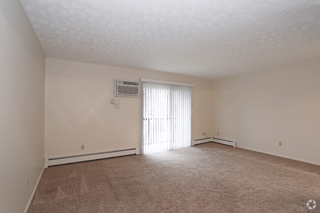 2BR, 1BA - 913 SF (Colony)