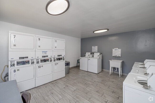 Laundry Facilities - Casa Corona