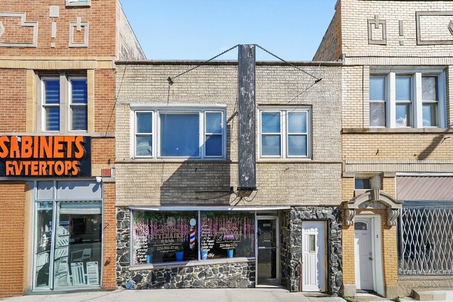 Building Photo - 5096 S Archer Ave Rental