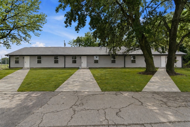 Building Photo - 3 Bedroom | 2 Bathroom | Marionville | Granite | Stainless Steel Appliances | Brand New!