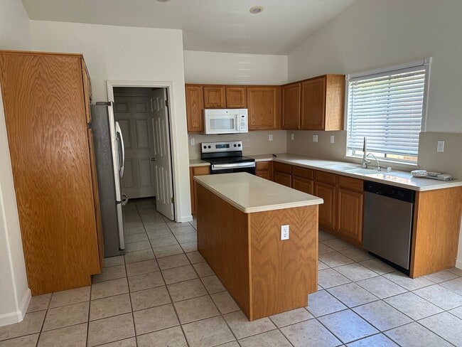 Photo - 6360 Raspberry Ct