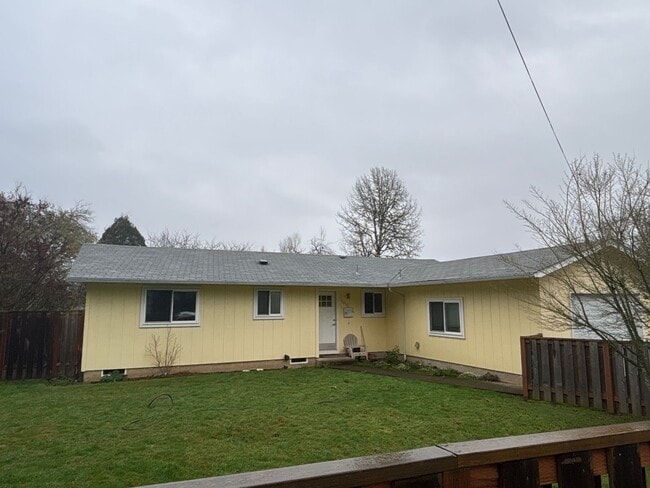 Building Photo - Beautiful 3 Bedroom 2 Bath Located in NW Corvallis!