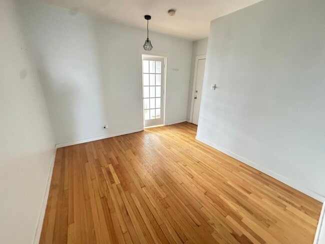 Photo - 2700 N Laramie Ave Unit 2704 N LARAMIE AVE,&nbsp; 3