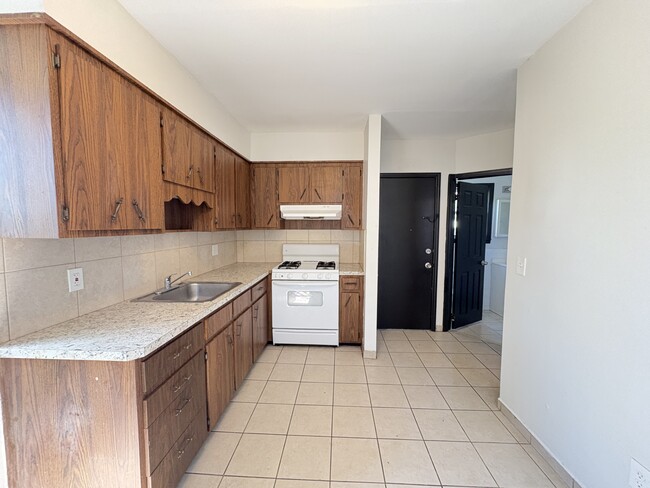 Photo - 422 Fulton St Apartments Unit 3