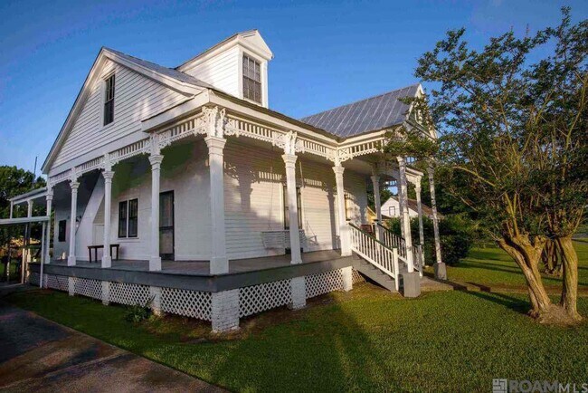 Photo - 1228 Mississippi St