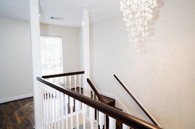 Photo - 11822 Hillbrook Dr