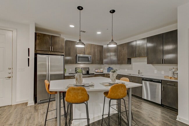 Apartamentos Eastbank at Waterside — foto de la comunidad