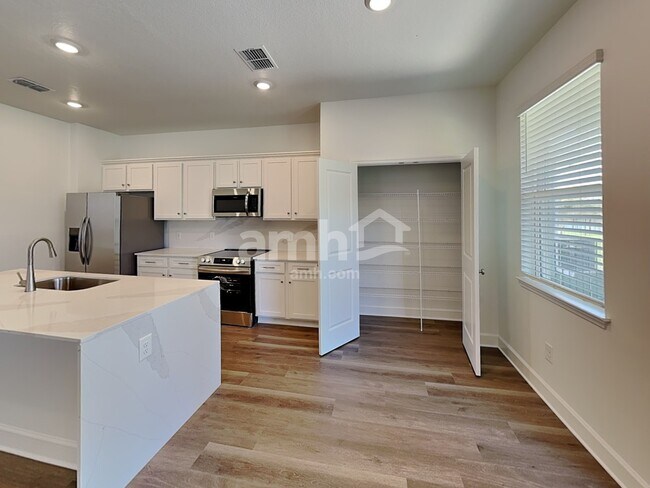 Photo - 16446 Cheyanne Ct