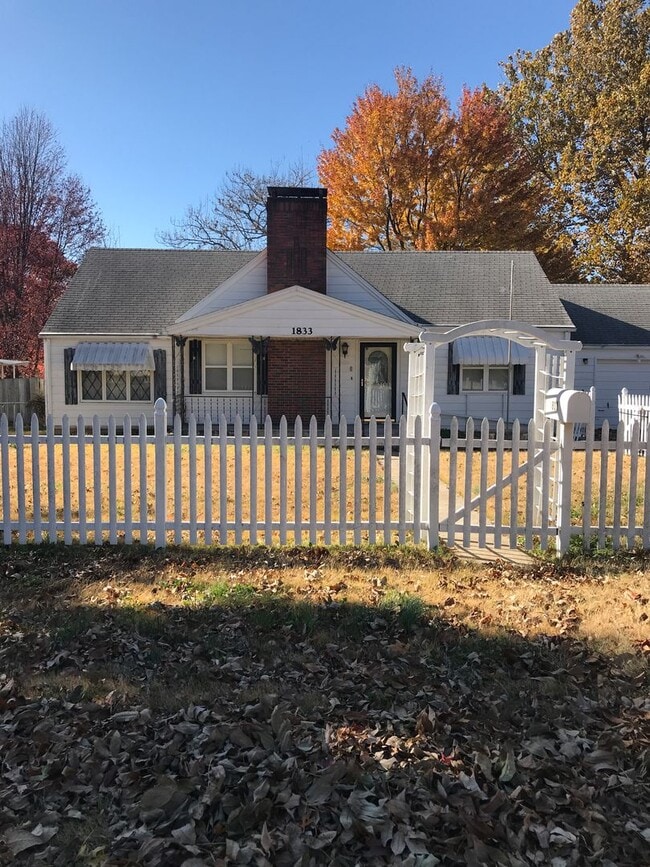 Charming House nestled jnear Campbell and ... - Charming House nestled jnear Campbell and ...