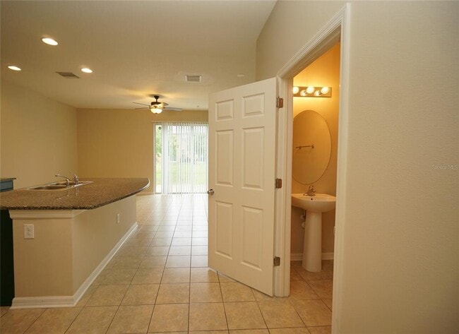 Photo - 6938 Towne Lake Rd