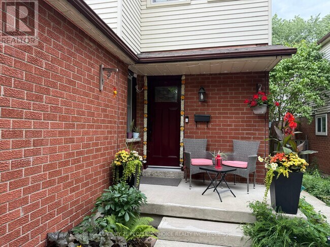 Photo - 2753 Willowmore Way