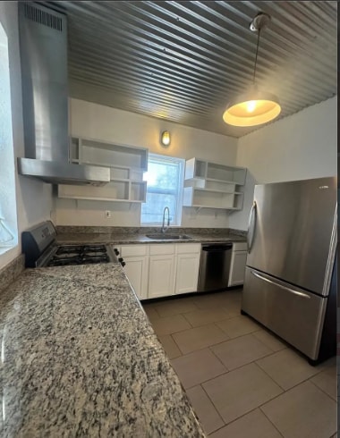 418 W 43rd Ave