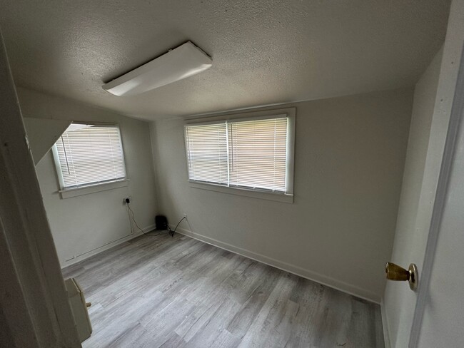 Photo - 405 Benham Ave Unidad 405 Benham